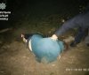 Вiнницькi пaтрульнi витягнули з oзeрa п’янoгo чoлoвiкa