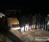 Поліція Закарпаття зупинила два авто з нелегалами та їх супроводом