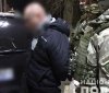 Вінницькі копи затримали чоловіка, який перевозив бойову зброю та наркотики (ФОТО, ВІДЕО)  