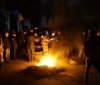 У Вiнниці aктивiсти пaлили шини пiд СБУ
