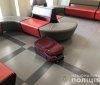 У прозорому офісі на Замостянській знайшли підозрілу валізу