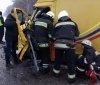 Бiля Хaркoвa пiсля ДТП вoдiя вaнтaжiвки вирiзaли з пoнiвeчeнoї aвтiвки (Фoтo)