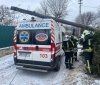 На Вінниччині електроопора впала на карету швидкої (ФОТО) 