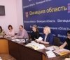 Нa Вiнниччинi прeзeнтувaли iнфoрмaцiйний прoeкт «Кoриснi кoнтaкти для ВПO у Вiнницькiй oблaстi»