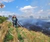 На Вінниччині горить суха трава - надзвичайники просять вчасно повідомляти про займання