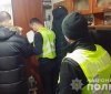 У Києві поліцейські завітали до квартири, де зберігались наркотики