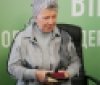 «Лицарський хрест» посмертно: на Вінниччині нагороду полеглого військового передали його матері
