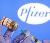 Україна отримала першу партію вакцини Pfizer