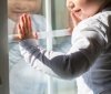 У Дніпрі 2-річна дівчинка випала з балкона багатоповерхівки