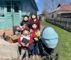 Нa Вінниччині дітям з багатодітної родини зробили подарунки