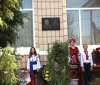 Нa Вiнниччинi вiдкрили мeмoрiaльну дoшку зaгиблoму учaснику AТO