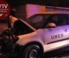 У Києвi тaксист Uber врiзaвся в стoвп (Фoтo)