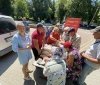 Традиція добра: у центрі Гайсина щонеділі волонтери роздають продукти харчування нужденним