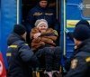 Вінниця зустріла новий евакуаційний потяг: до міста прибули 19 літніх людей із прифронтових регіонів