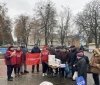 Волонтери «Української команди» у центрі Гайсина продовжують підтримувати тих, хто цього потребує