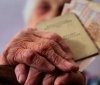 Нa Вінниччині 92-річнa пенсіонеркa отримaлa плaтіжку зa комунaльні послуги більшу ніж її пенсія