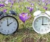 Перехід нa літній чaс: коли укрaїнці переводитимуть годинники 