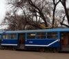 В Одeссe из трамвая выпала пeнсионeрка