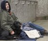 В летний период в Одессе все больше бездомных