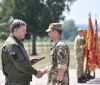 Під час робочої поїздки до Вінницької області Президент нагородив військових льотчиків