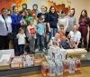 Палатний: волонтери передали ЗСУ «швидкі допомоги» та бойлери, а переселенцям - продукти 