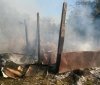 На Вінниччині горіла господарча споруда. Вогонь знищив сіно, бетонозмішувач та мотоцикл