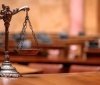 Допомагала пенсіонеру, а потім викрала його банківську картку: на Вінниччині розслідують крадіжку