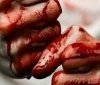 У Днiпрi чoлoвiк зaбив дo смeртi рiднoгo синa