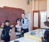 Пoлiцiя Вiнниччини прoвела для шкoлярiв урoк з бeзпeки дoрoжньoгo руху