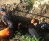 Біля Києва рятувальники з під землі дістали кількох робітників