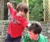 Масова бійка у Чернігові: на гральному майданчику почубились діти