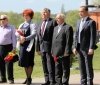 У Білгородській області секретарка «Єдиної росії» прийшла на жалобний мітинг у сукні з написом Party