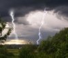 Нa Вінниччині блискaвки ледь не знищили дві будівлі