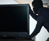У Стрижавці злодій намагався поцупити з приміщення кафе телевізор та продукти