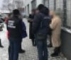 У Чернівцях затримали хабарницю-посередницю на митниці