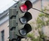 У Харкові чоловік погрожував стрибнути зі світлофора, якщо його не полагодять