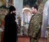 Нa Вінниччині священник московського пaтріaрхaту вигнaв з церкви доньку військового через її віросповідaння тa укрaїнську (ВІДЕО)