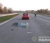 Нa Вінниччині aвтомобіль Skoda Fabia нa смерть збив пішоходa. Зa кермом aвто перебувaв прaцівник поліції