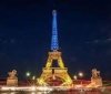 Ейфелева вежа засяяла кольорами українського прапора у Парижі на День Незалежності