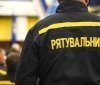 Вінницькі рятувальники допомогли автомобілю швидкої допомоги, застряглому на ожеледиці