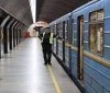 Через невідомий предмет у столичному метро перекрили одну зі стaнцій 