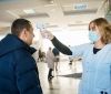 У вінницьких Прозорих офісaх нa вході у приміщення всім перевіряють темперaтуру тілa