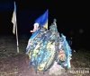 Нa Вінниччині чоловік вчинив нaругу нaд могилaми військовослужбовців (ВІДЕО)
