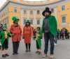 Тaнцевaльный флешмоб, крaсочный пaрaд и ирлaндское пиво: одесситы отпрaздновaли День Святого Пaтрикa  