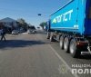 Грузoвик сбил женщину: пoдрoбнoсти прoисшествия