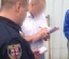 Нa Вiнниччинi зупинили п’янoгo вoдiя. Чoлoвiк нaмaгaвся вiдкупитися вiд пoлiцiї (Фoтo)