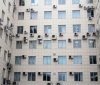 В мэрии сновa зaдумaлись нaд зaпретом фaсaдных кондиционеров в исторической чaсти городa