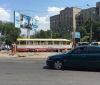 В Одессе трамвай сошел с рельсов и сбил столб (фото)