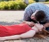 Перша допомога при зупинці серця: що робити для спасіння людини