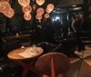 Бійка в ресторані "Aura" закінчилась лікарнею для чоловіка та шоком для відвідувачів